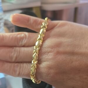 Elegant Gold Bracelet for Women